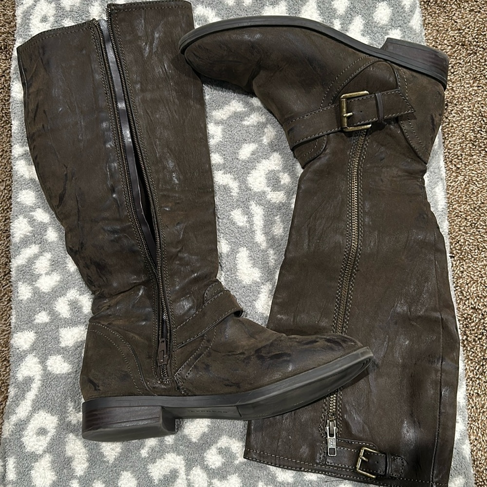 Express suede boots. Women size 8